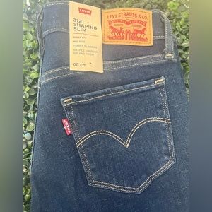 Levi’s jeans 312 shaping slim size W27 L30  new with tags